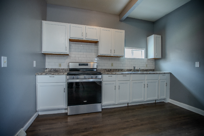 property at 226 S London Ave