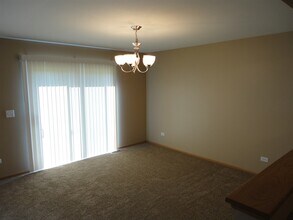 1319 Roth Dr in Joliet, IL - Building Photo - Building Photo