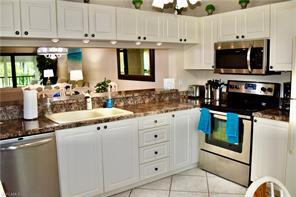 5767 Deauville Cir-Unit -D206 in Naples, FL - Building Photo - Building Photo
