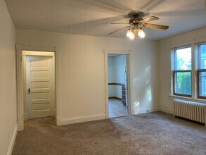 2128-2130 E 2nd St in Duluth, MN - Building Photo - Building Photo