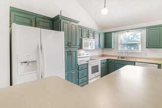 210 Summer Pl in Warrensburg, MO - Building Photo - Building Photo