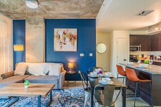 333 E Roosevelt St, Unit SI ID1263051P in Phoenix, AZ - Building Photo - Building Photo