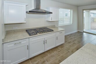 705 Paseo De La Reina St in Horizon City, TX - Building Photo - Building Photo