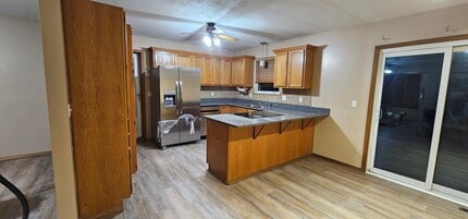 8660 Brookside Cir in Monett, MO - Building Photo - Building Photo