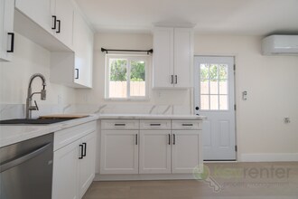 155 Johnston Ln in San Marcos, CA - Building Photo - Building Photo