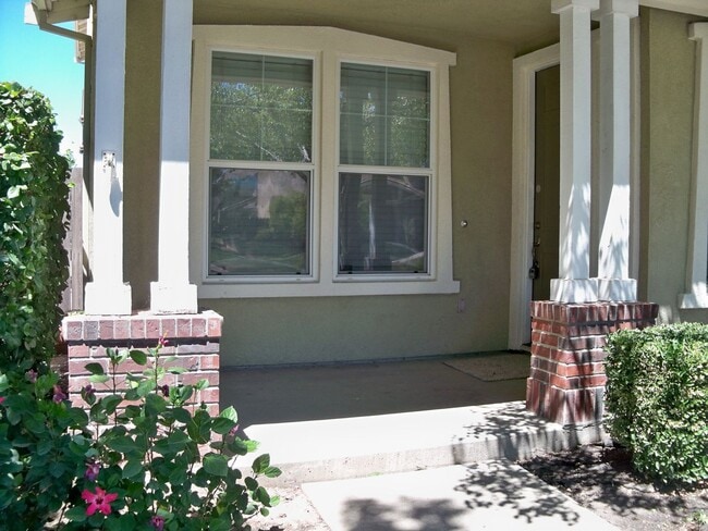 2801 Amir Dr in Modesto, CA - Building Photo - Building Photo
