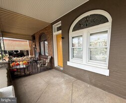 5618 Cedar Ave in Philadelphia, PA - Building Photo