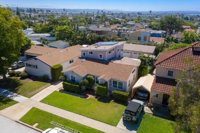 property at 1427 Wilbur Ave