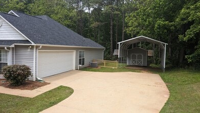 105 Foxdale Dr in Lagrange, GA - Building Photo - Building Photo