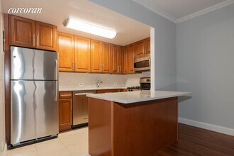 188 E 70th St-Unit -: 8D in New York, NY - Building Photo - Building Photo