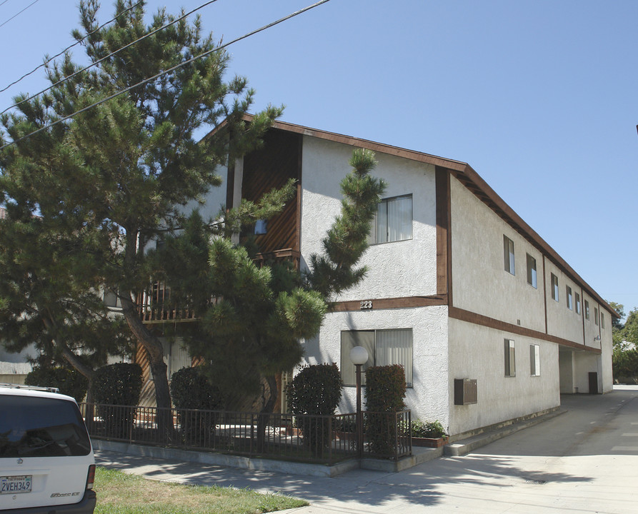 219-223 S Del Mar Ave in San Gabriel, CA - Building Photo