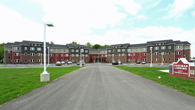 Parkman Landing Senior Apartments in Warren, OH - Foto de edificio - Building Photo