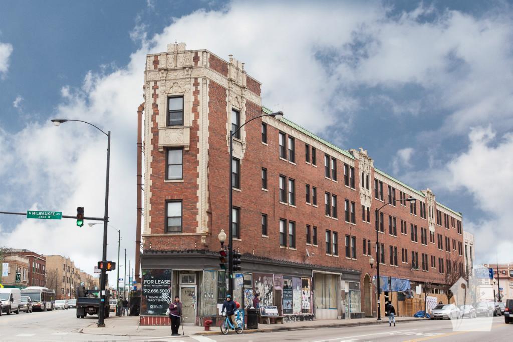 2779 N Milwaukee Ave in Chicago, IL - Building Photo