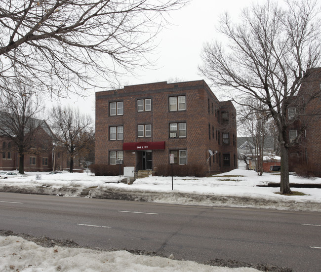 904 S 17th St in Lincoln, NE - Building Photo - Building Photo