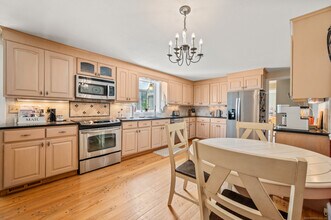 181 Farms Village Rd in Simsbury, CT - Building Photo - Building Photo