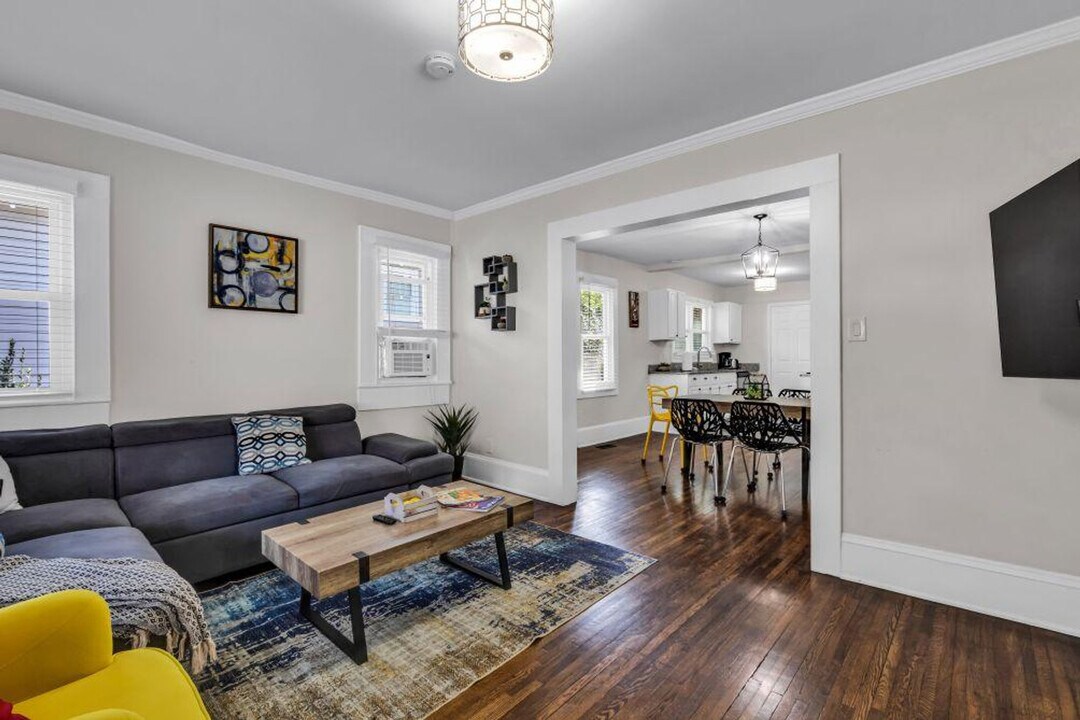 820 Parkwood Ave in Charlotte, NC - Building Photo