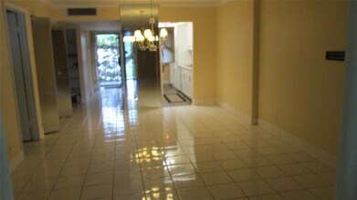 3321 NW 47th Terrace in Lauderdale Lakes, FL - Building Photo - Building Photo