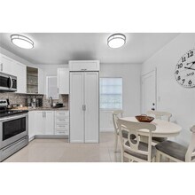 3 Navarre Ave in Coral Gables, FL - Building Photo - Building Photo