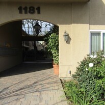 Canyon Garden Apartments in Azusa, CA - Building Photo