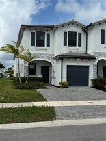28532 SW 133rd Path in Homestead, FL - Building Photo
