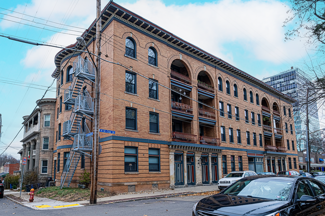 The Saint Clair in Pittsburgh, PA - Building Photo - Building Photo