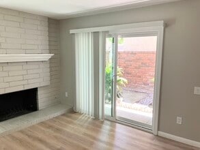 11266 Fripps Way in Cypress, CA - Building Photo - Building Photo