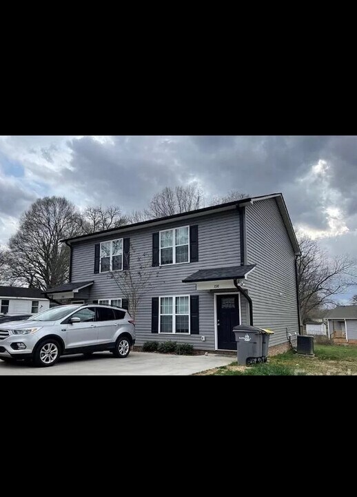 200 Franklin Ave in Kannapolis, NC - Building Photo