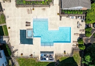 Lincoln Green in Philadelphia, PA - Building Photo - Building Photo