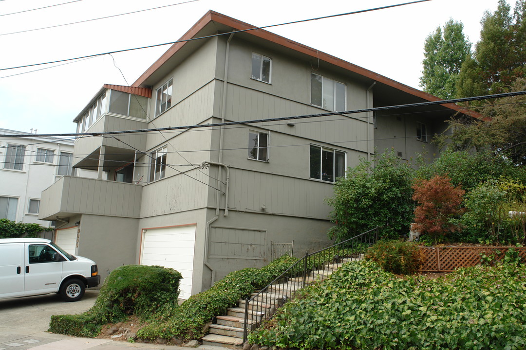 33 Ronada Ave in Oakland, CA - Building Photo