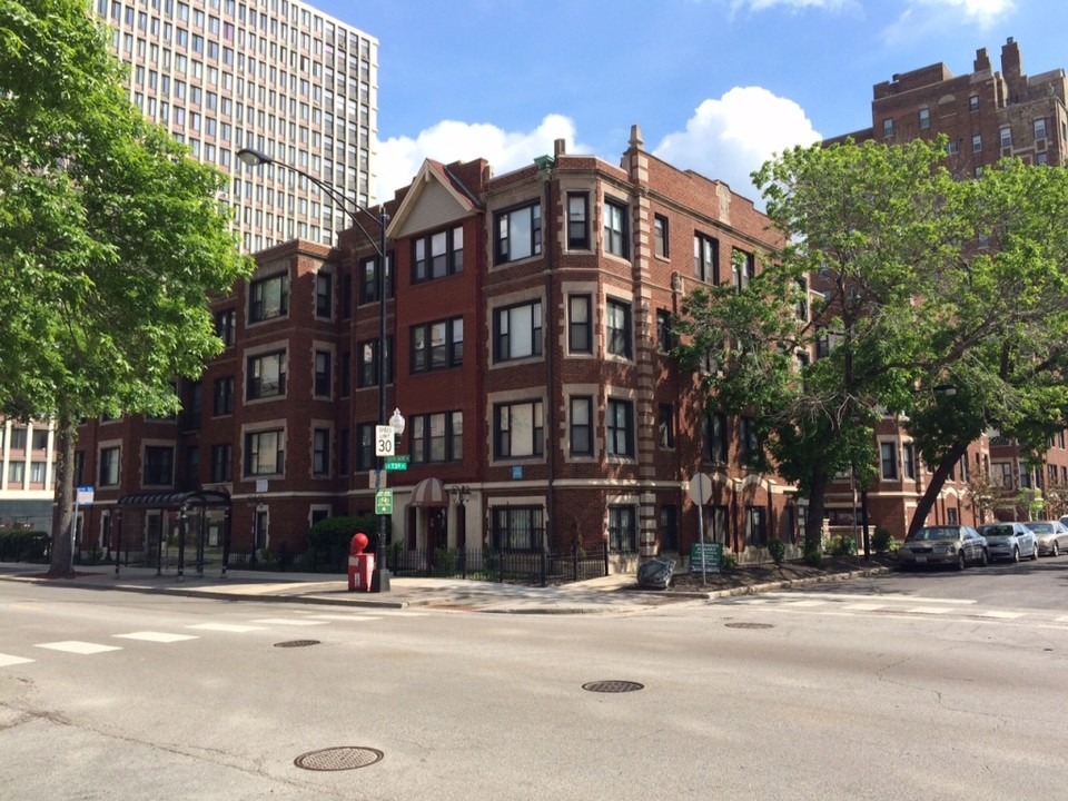 7263-7271 S South Shore Dr in Chicago, IL - Building Photo