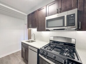 3024 N Halsted St, Unit AG in Chicago, IL - Building Photo - Building Photo