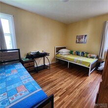 526 Capen Blvd in Buffalo, NY - Building Photo - Building Photo