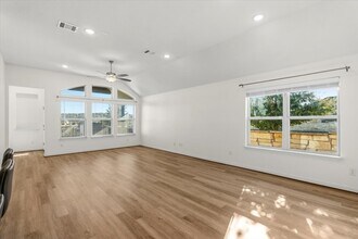 2128 Base Burner Path in Leander, TX - Building Photo - Building Photo
