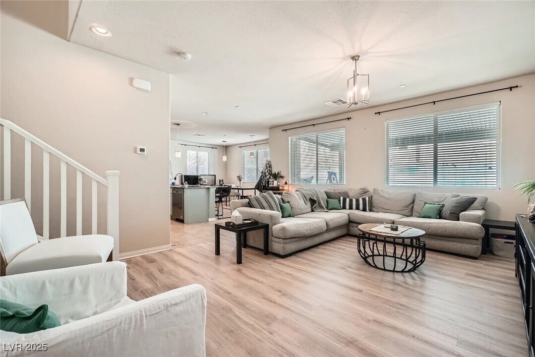 3030 Lyric Canto Ct in Henderson, NV - Building Photo