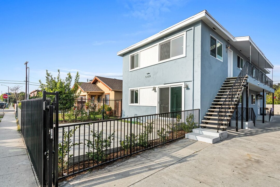 5459 Carlin St in Los Angeles, CA - Building Photo