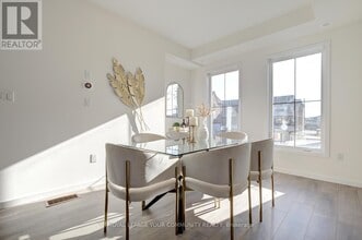 14 Seacoasts Cir in Vaughan, ON - Building Photo - Building Photo