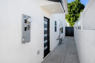6663 Columbus Ave, Unit 6663 in Van Nuys, CA - Building Photo - Building Photo