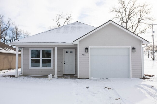 property at 1617 Hill Valley Dr