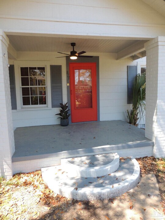 817 Knowles Ave in Pensacola, FL - Building Photo
