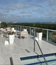 4250 Biscayne Blvd in Miami, FL - Building Photo - Building Photo