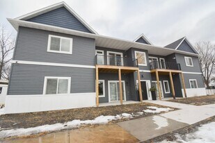 127 12th St NW in Rochester, MN - Building Photo