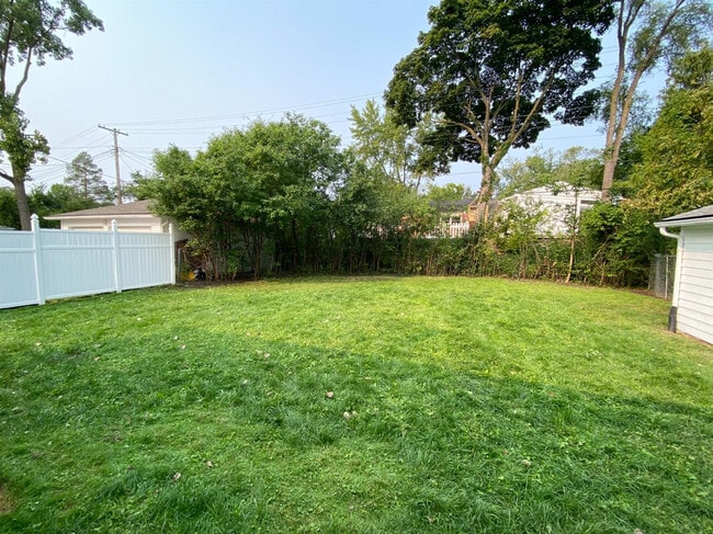 1510 Woodland Dr in Ann Arbor, MI - Building Photo - Building Photo