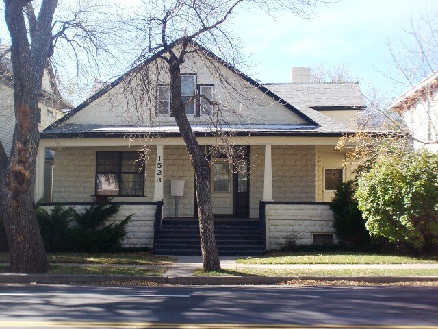 1523 W Colorado Ave in Colorado Springs, CO - Foto de edificio - Building Photo