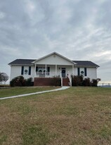 336 Deer Ridge Dr in Rutledge, TN - Building Photo