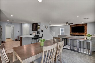 10283 Massachusetts Ln in Las Vegas, NV - Building Photo - Building Photo