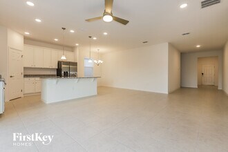 601 Crown Rose Dr in Eagle Lake, FL - Building Photo - Building Photo