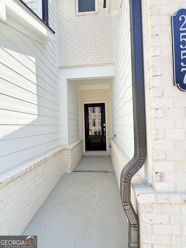 2557 Adventure Way in Atlanta, GA - Building Photo - Building Photo