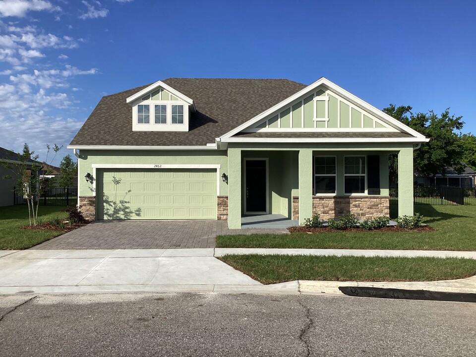 2462 Ixora Ct in Kissimmee, FL - Foto de edificio