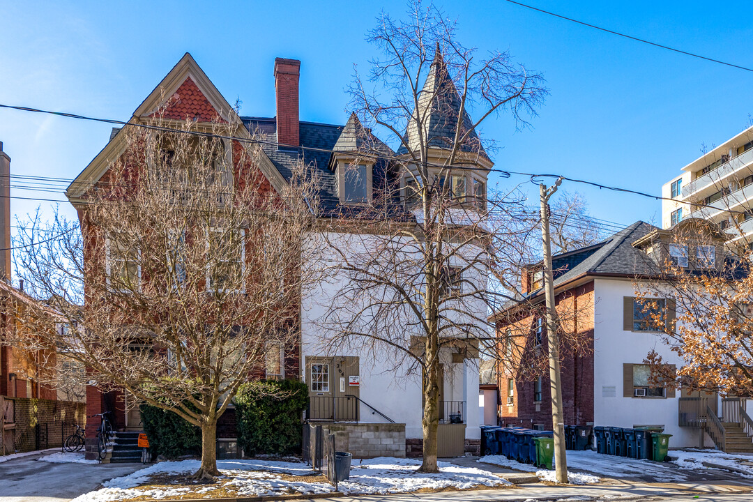 266 St. George St in Toronto, ON - Building Photo