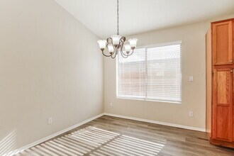 801 S 125th Ave in Avondale, AZ - Building Photo - Building Photo